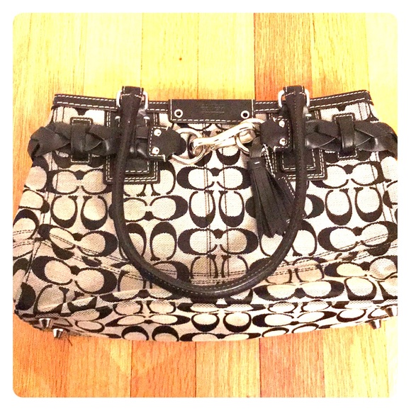 Coach purse - Picture 1 of 3